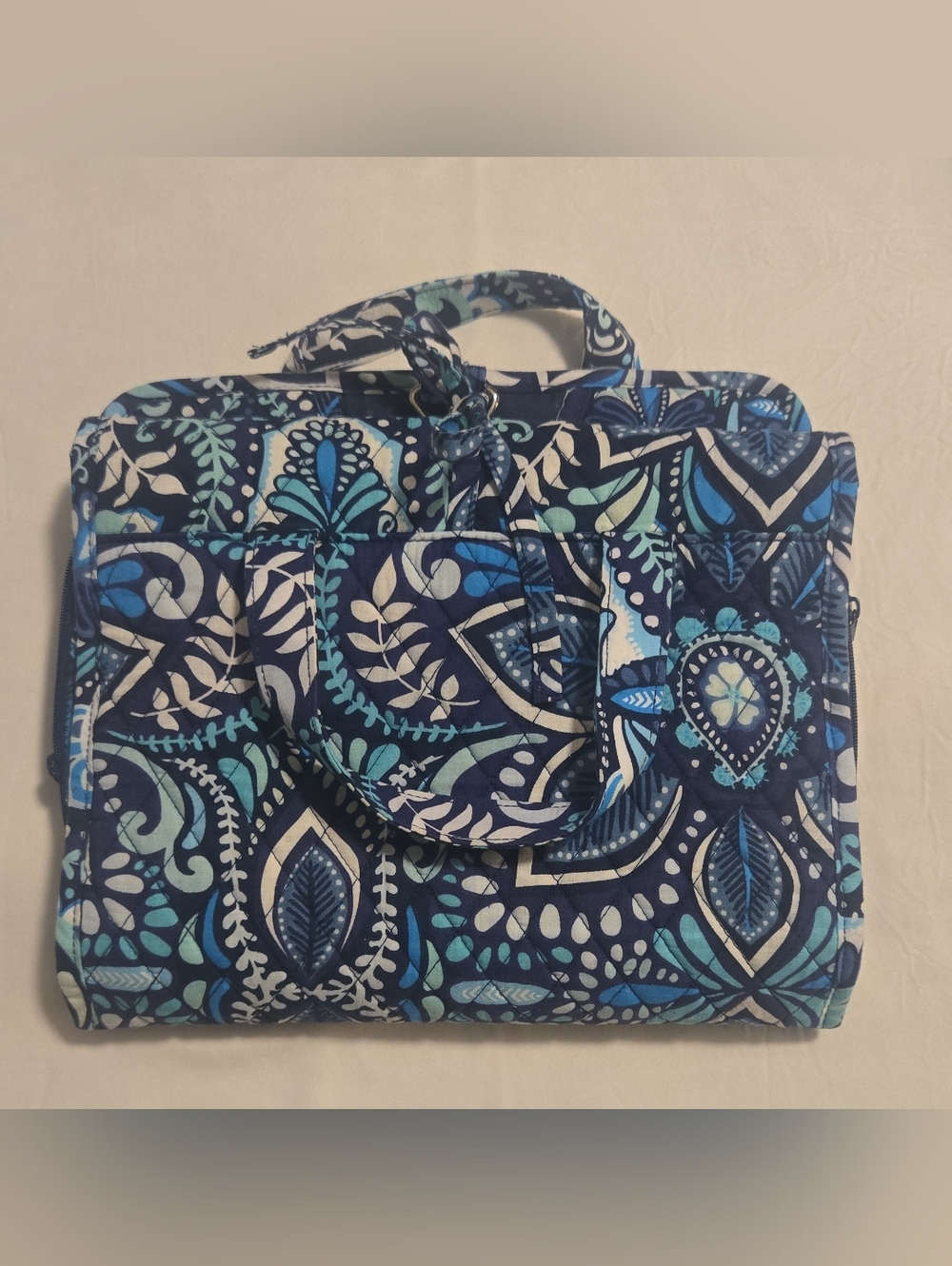 Vera Bradley Blue Teal Hanging Makeup Organizer with Zipper and 4 Pockets